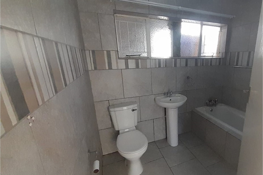 3 Bedroom Property for Sale in Flamwood North West